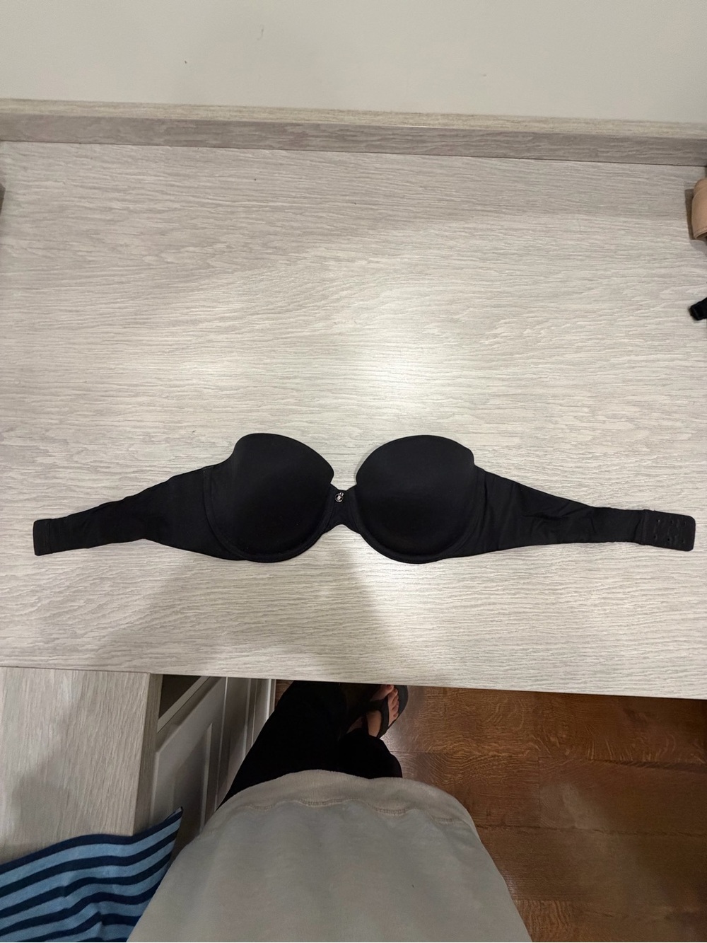 Victoria’s Secret Black Strapless Bra